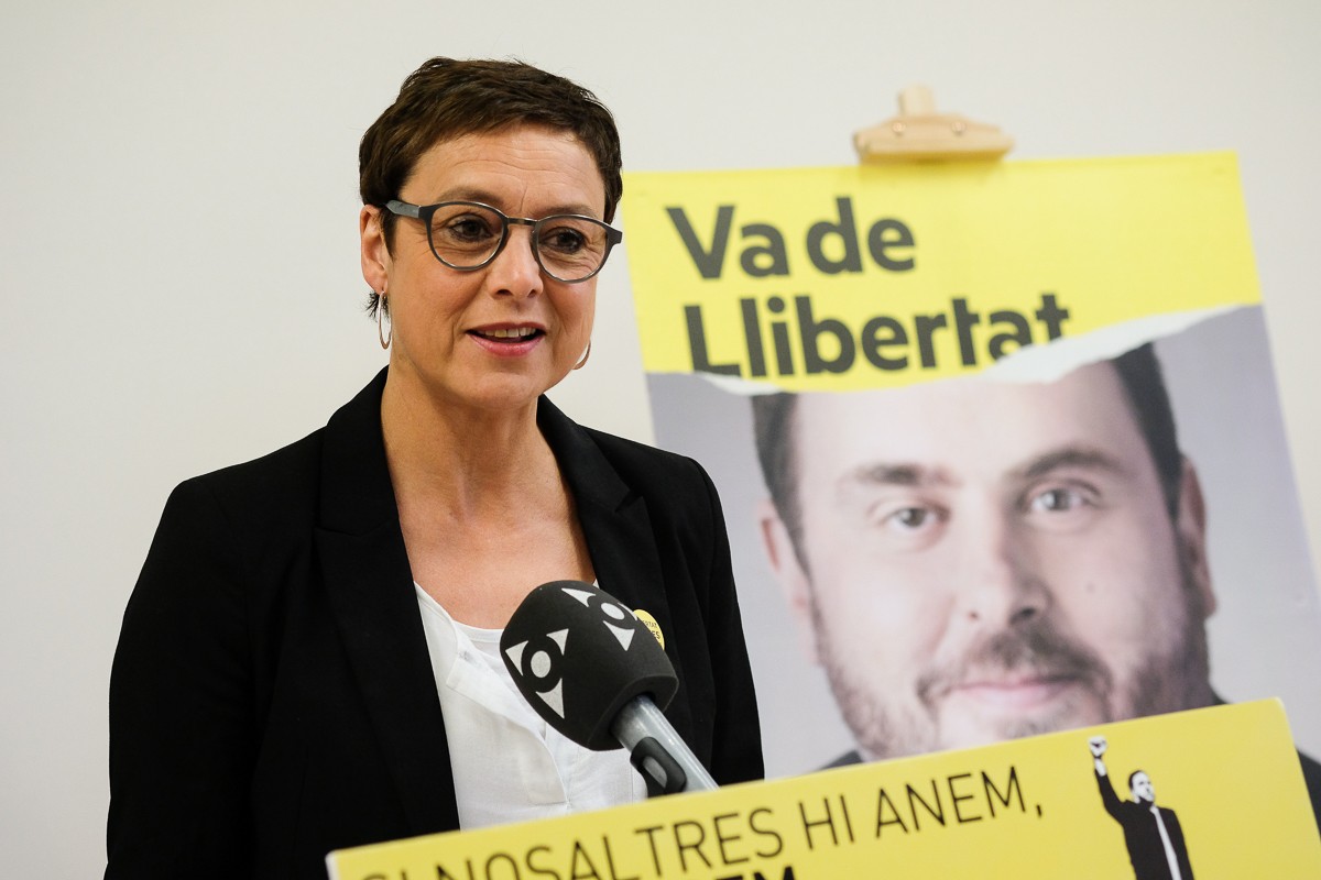 La germana de la consellera Dolors Bassa vol evitar que el PSOE pacti amb Ciutadans.