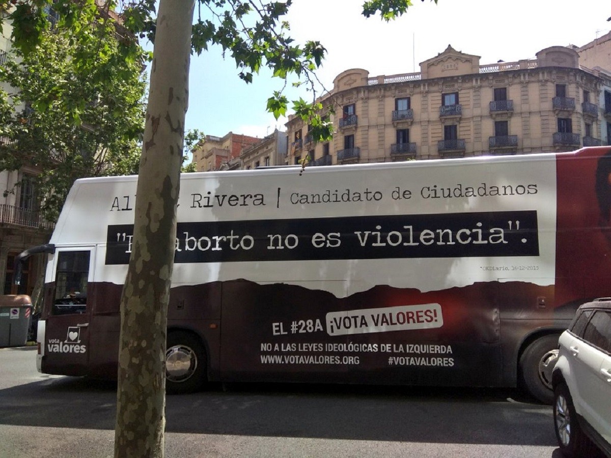 L'autobús, al seu pas per Barcelona