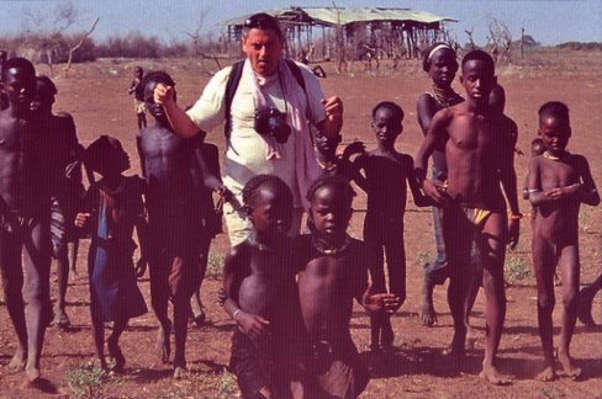 Miquel Mas en un dels seus viatges a l'Àfrica