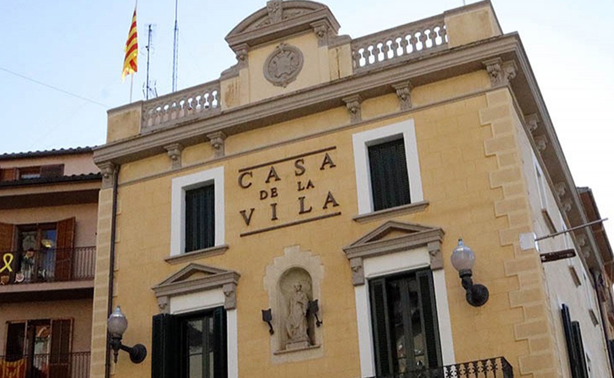  La façana de l'Ajuntament de Torelló 