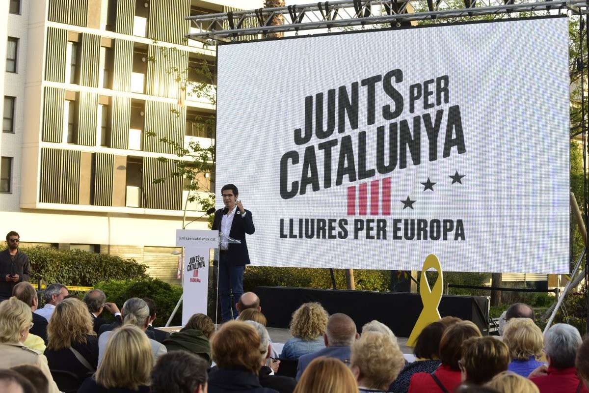 Aleix Sarri, número set de JxCat a Europa, al míting de Badalona