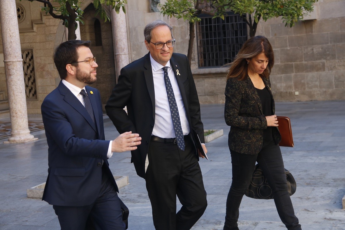 Quim Torra, Pere Aragonès i Meritxell Budó, abans de la reunió del Govern