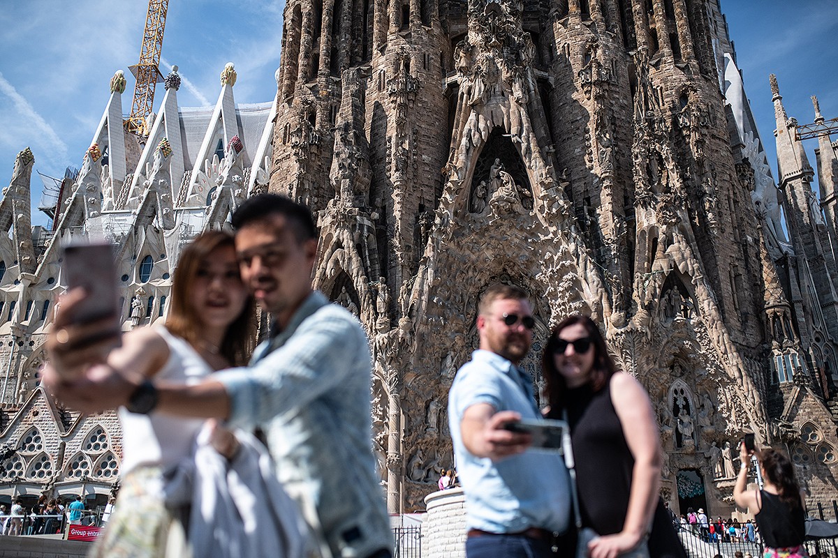 Turistes a la Sagrada Família