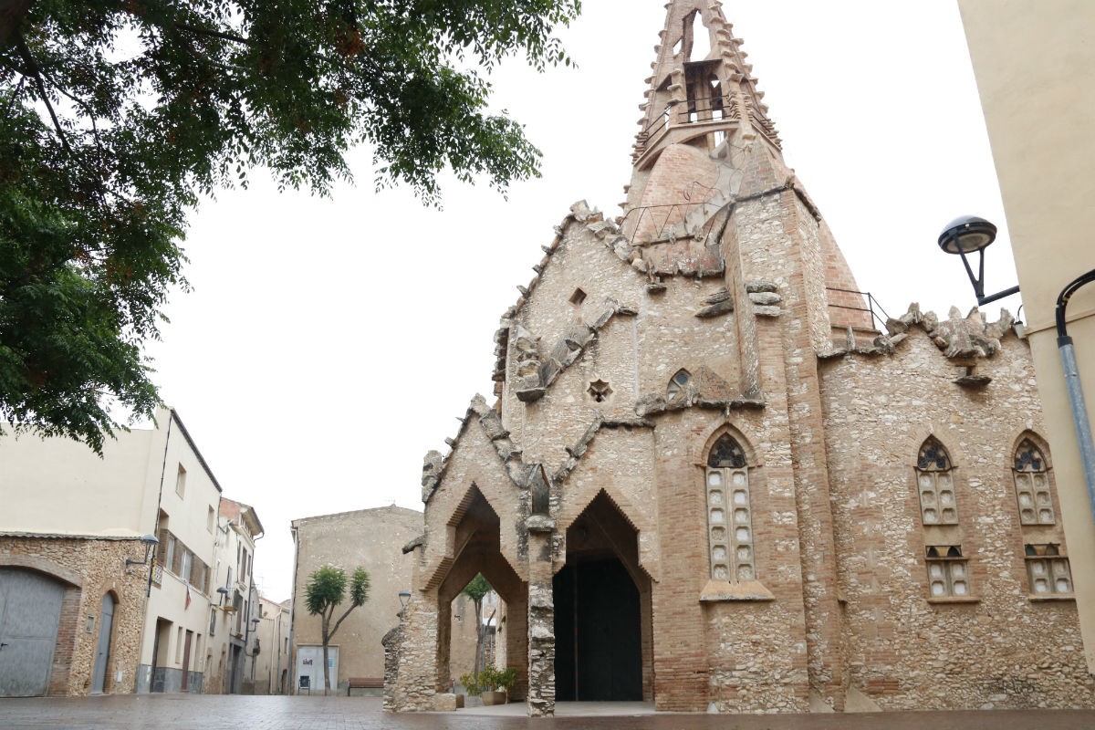 L'església del Sagrat Cor, a Vistabella, obra de Josep Maria Jujol