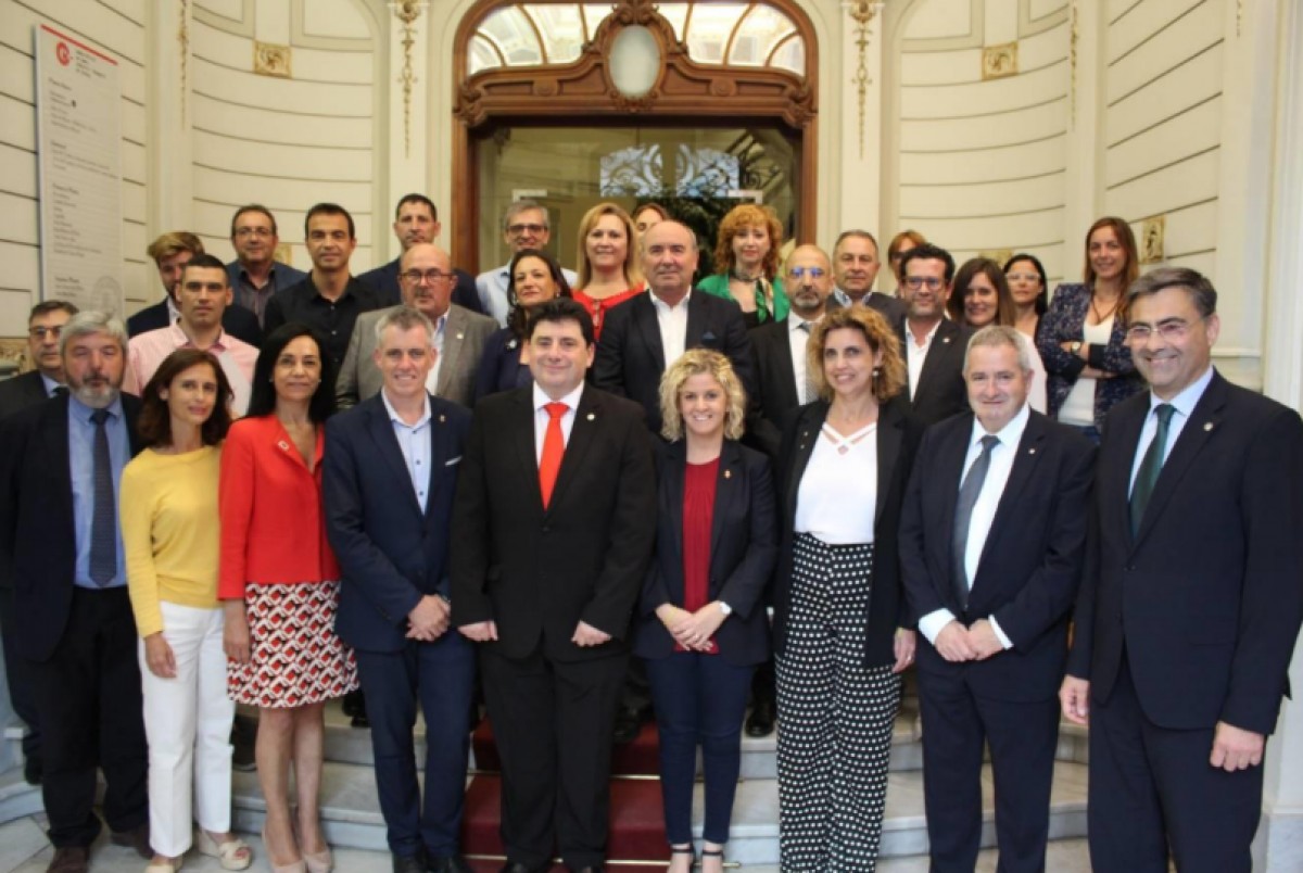 Representants d'entitats i empreses ebrenques han rebut el nou president de la Cambra de comerç de Tortosa, Francesc Faiges.