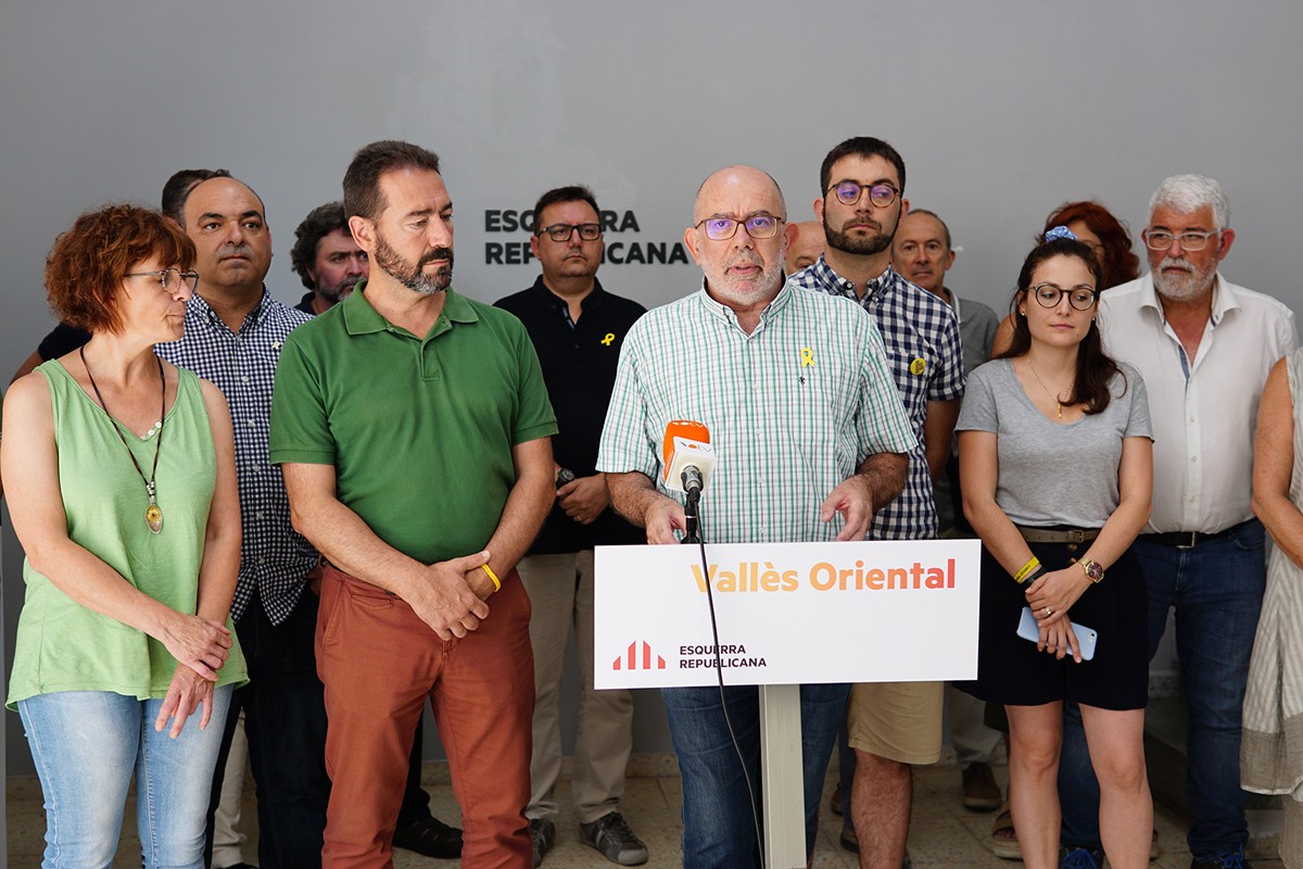 Al faristol Oriol Ramon, president d'ERC del Vallès Oriental amb consellers republicans al CCVO