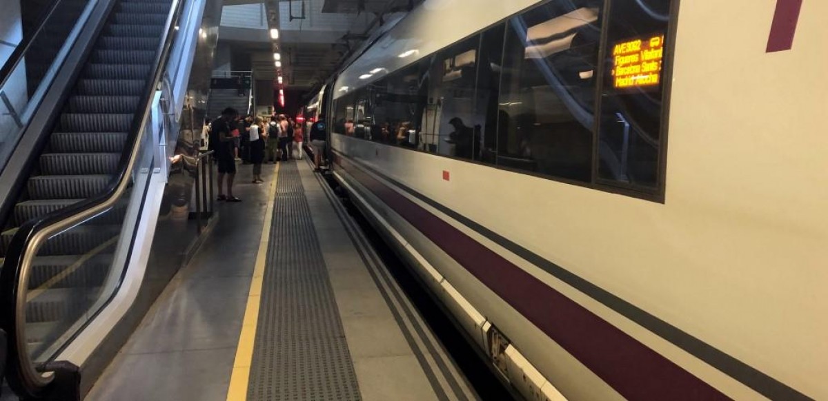 Imatge d'un tren aturat a Girona