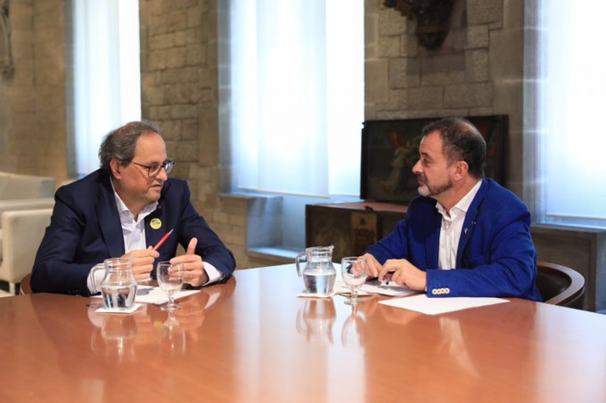 El president de la Generalitat, Quim Torra, amb el conseller Alfred Bosch