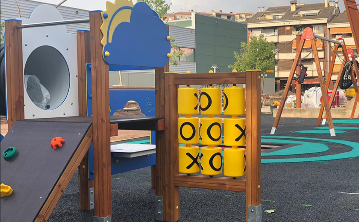 Les actuacions permetran millorar la seguretat dels parcs infantils.