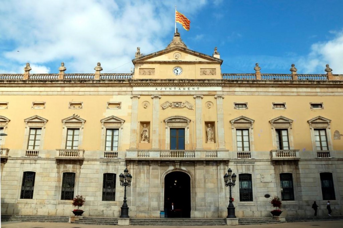 Pla general de la façana de l'Ajuntament de Tarragona
