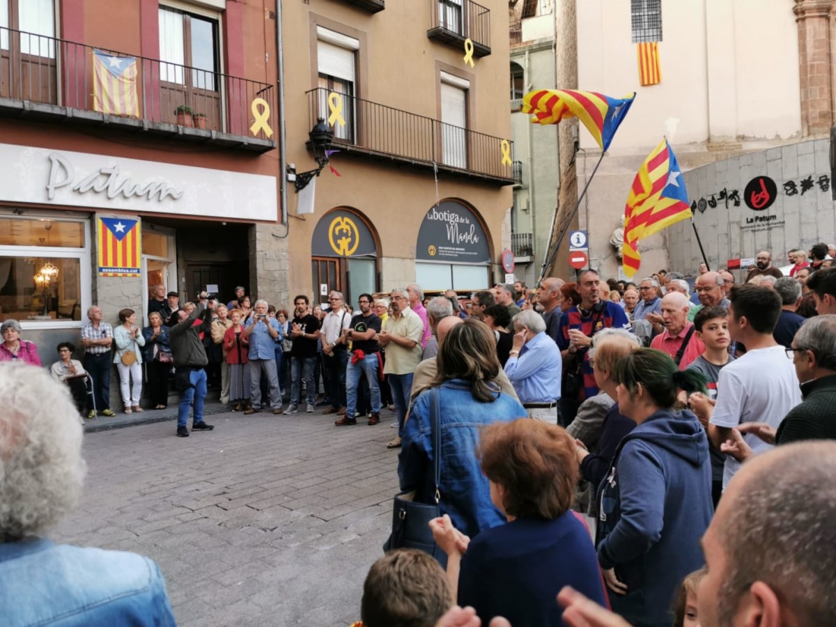 Concentració a la plaça de Sant Pere de Berga.