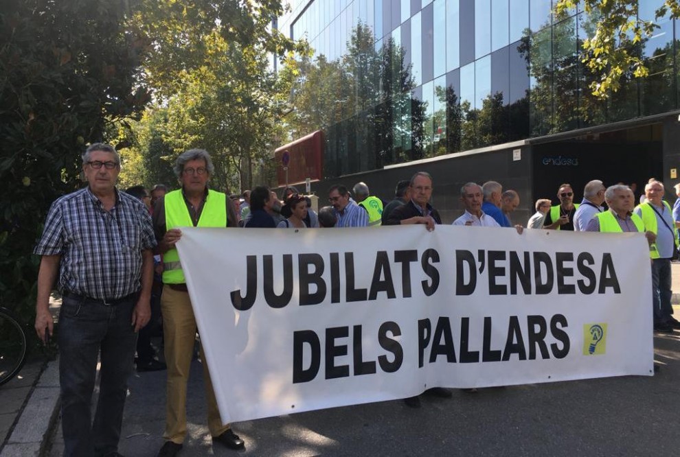 Els jubilats manifestant-se aquest dimarts a Barcelona