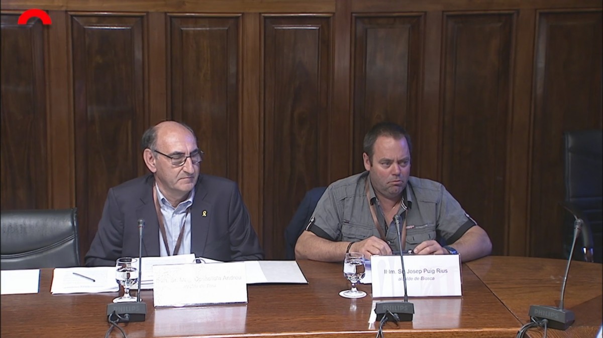 L'alcalde de Torà, Magí Coscollola, i el de Biosca, Josep Puig, en la compareixença al Parlament