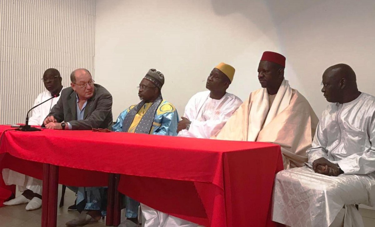 A la trobada hi van prendre part el khalifa Thierno Amadou Ba i els alcaldes de Bambylor i Rufisque