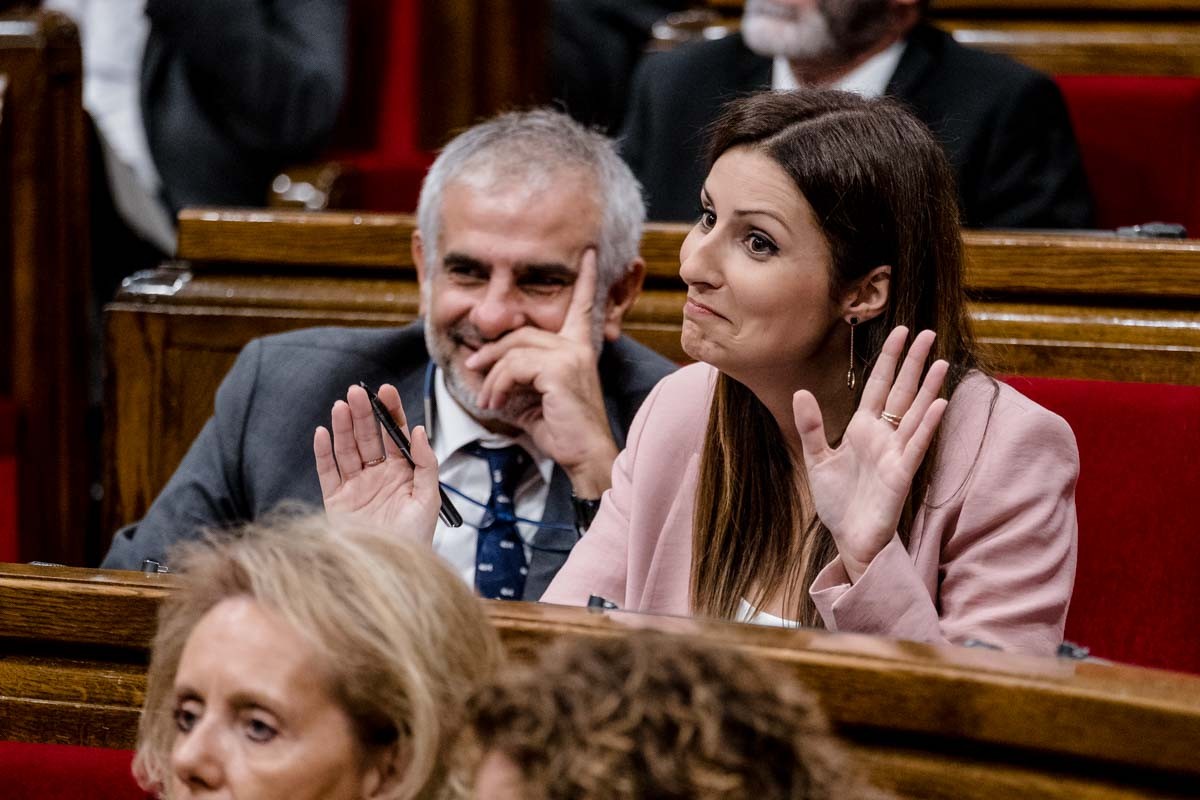 Lorena Roldán i Carlos Carrizosa, al Parlament.