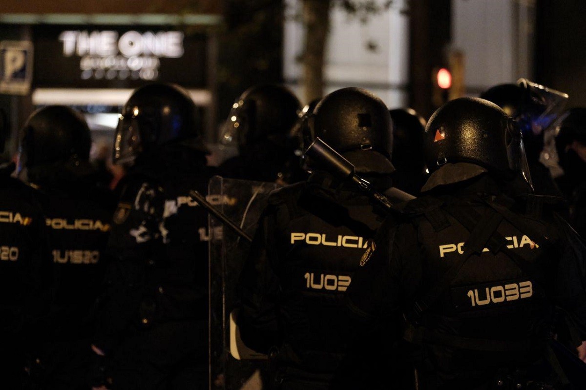 Operatius policials durant una jornada de protestes a Barcelona per la sentència