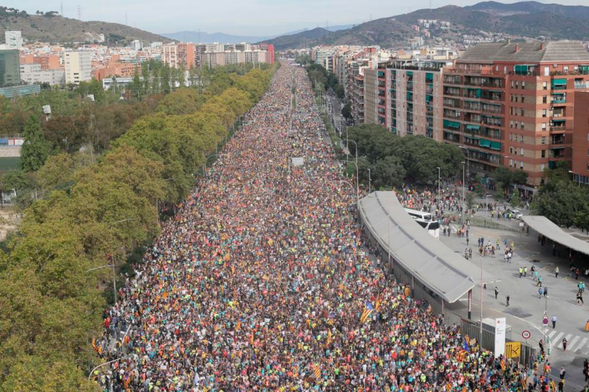 Les Marxes per la Llibertat de la Catalunya Central arriben a la Meridiana de Barcelona.