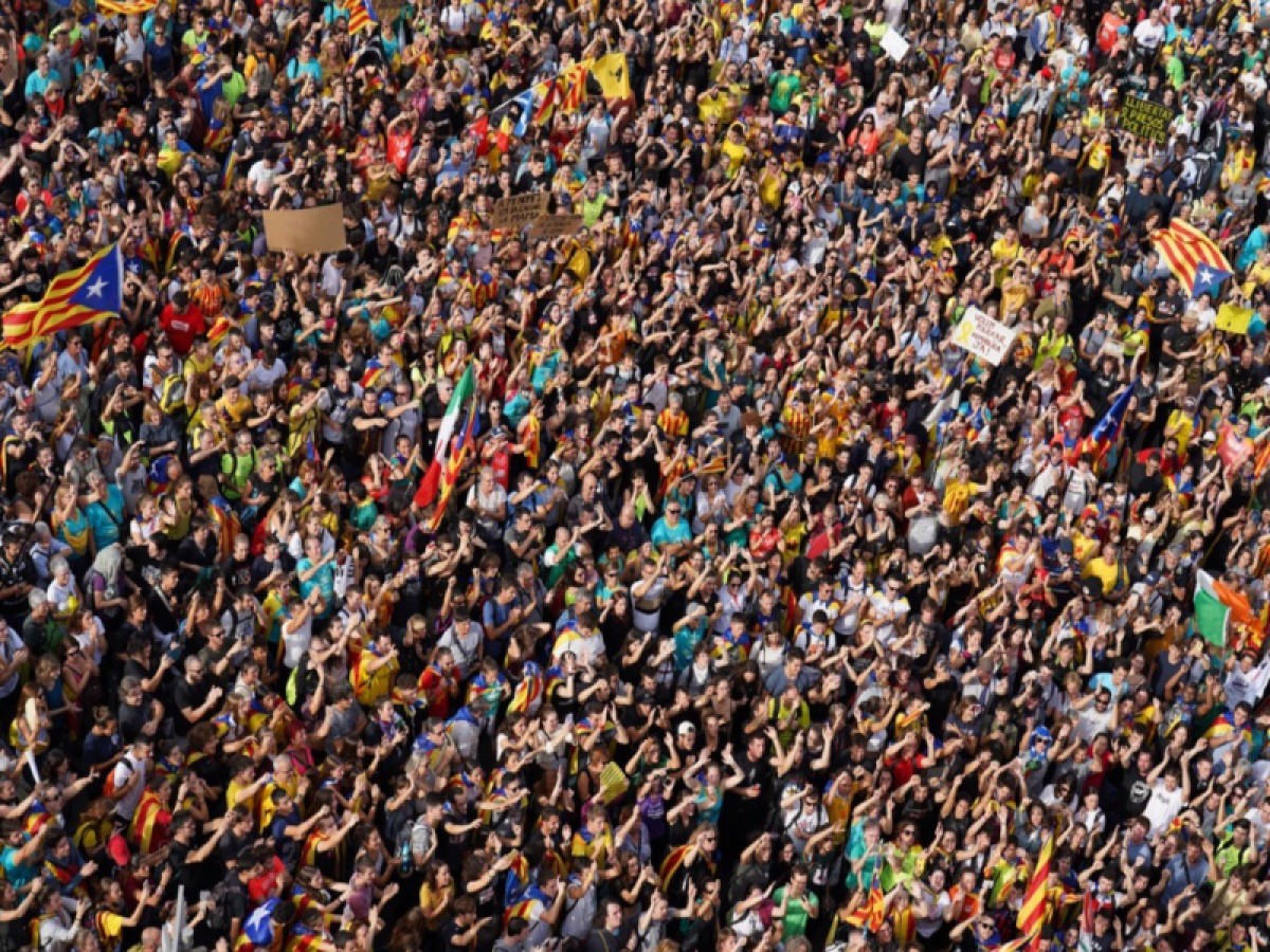 Milers de persones es concentren a Barcelona per la manifestació
