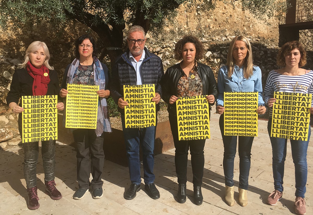 Els candidats Pujol i Aubà acompanyats de candidats ebrencs a les llistes electorals 