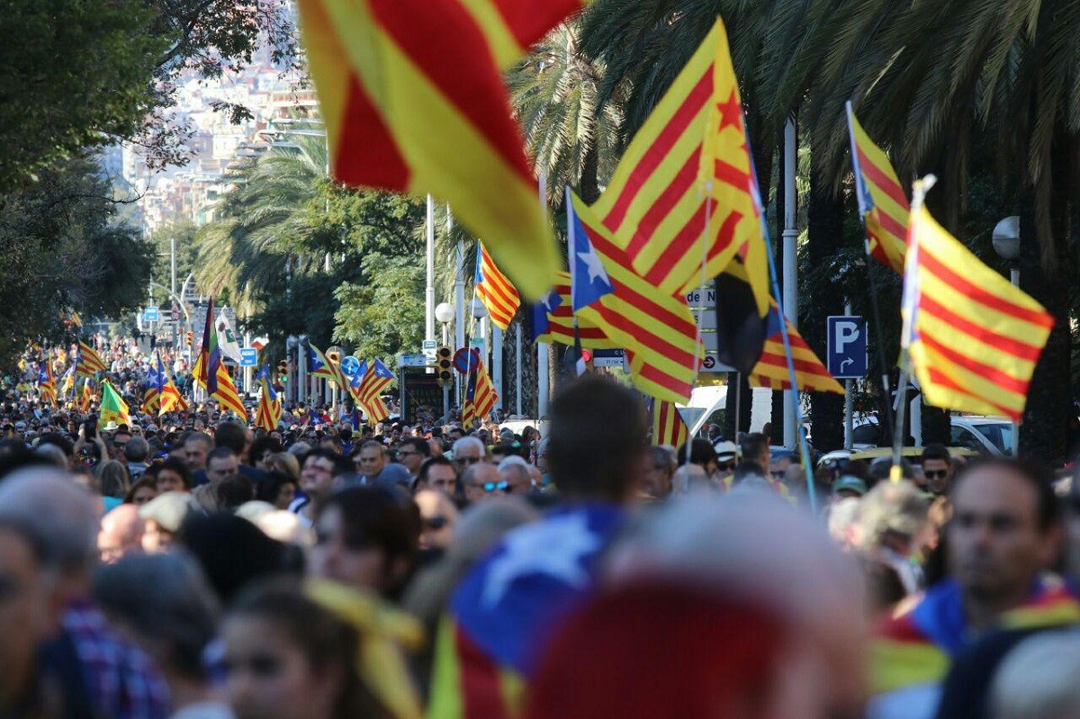 Manifestació per la llibertat al carrer Marina de Barcelona.