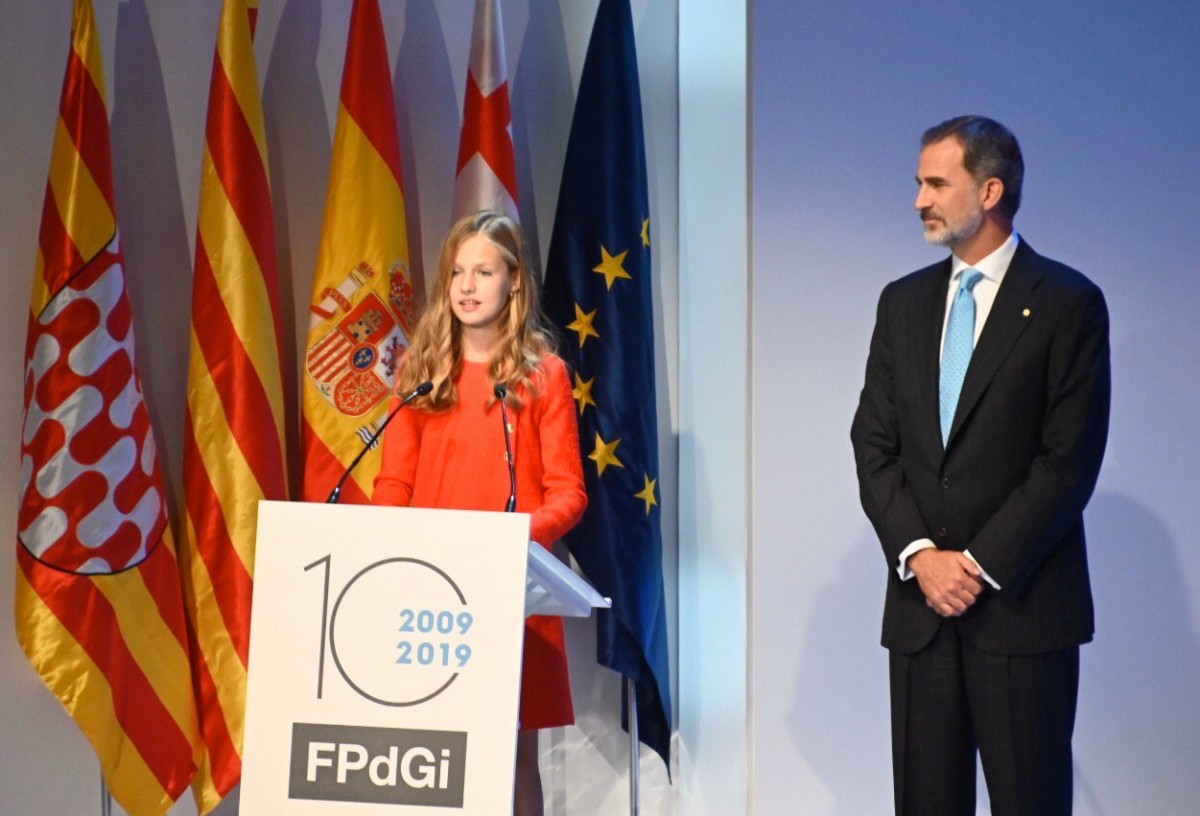 La princesa Elionor i el seu pare, Felip VI, el 2019 en l'entrega de premis de la Fundació Princesa de Girona.