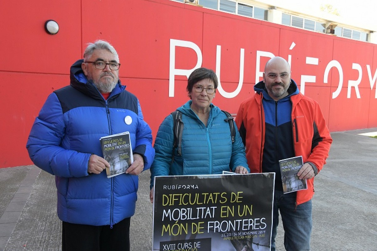 Josep Maria Pijuan i Núria Ribera, membres de Rubí Solidari; amb el regidor Pau Navarro