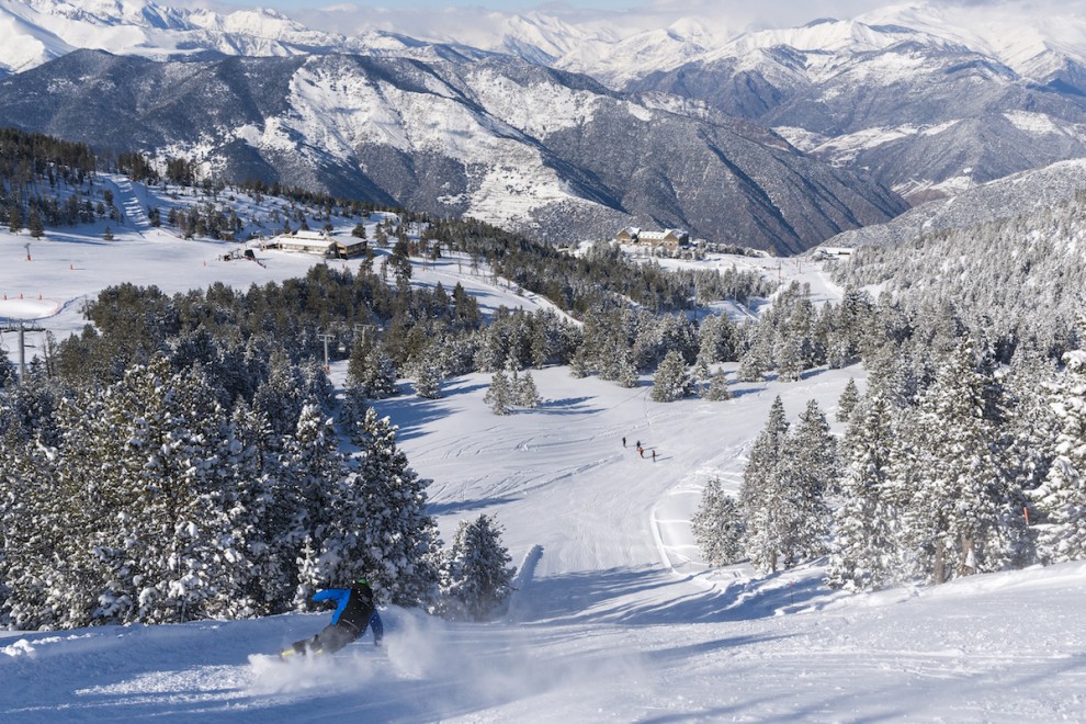 Les pistes d'esquí, un entorn segur i a l'aire lliure per a la pràctica d'esports d'hivern.