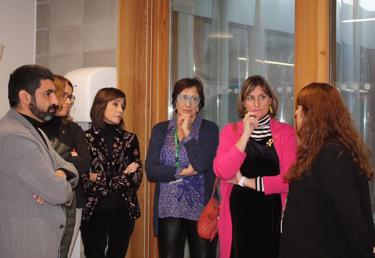 Durant la visita de Chakir El Homrani i Alba Vergés