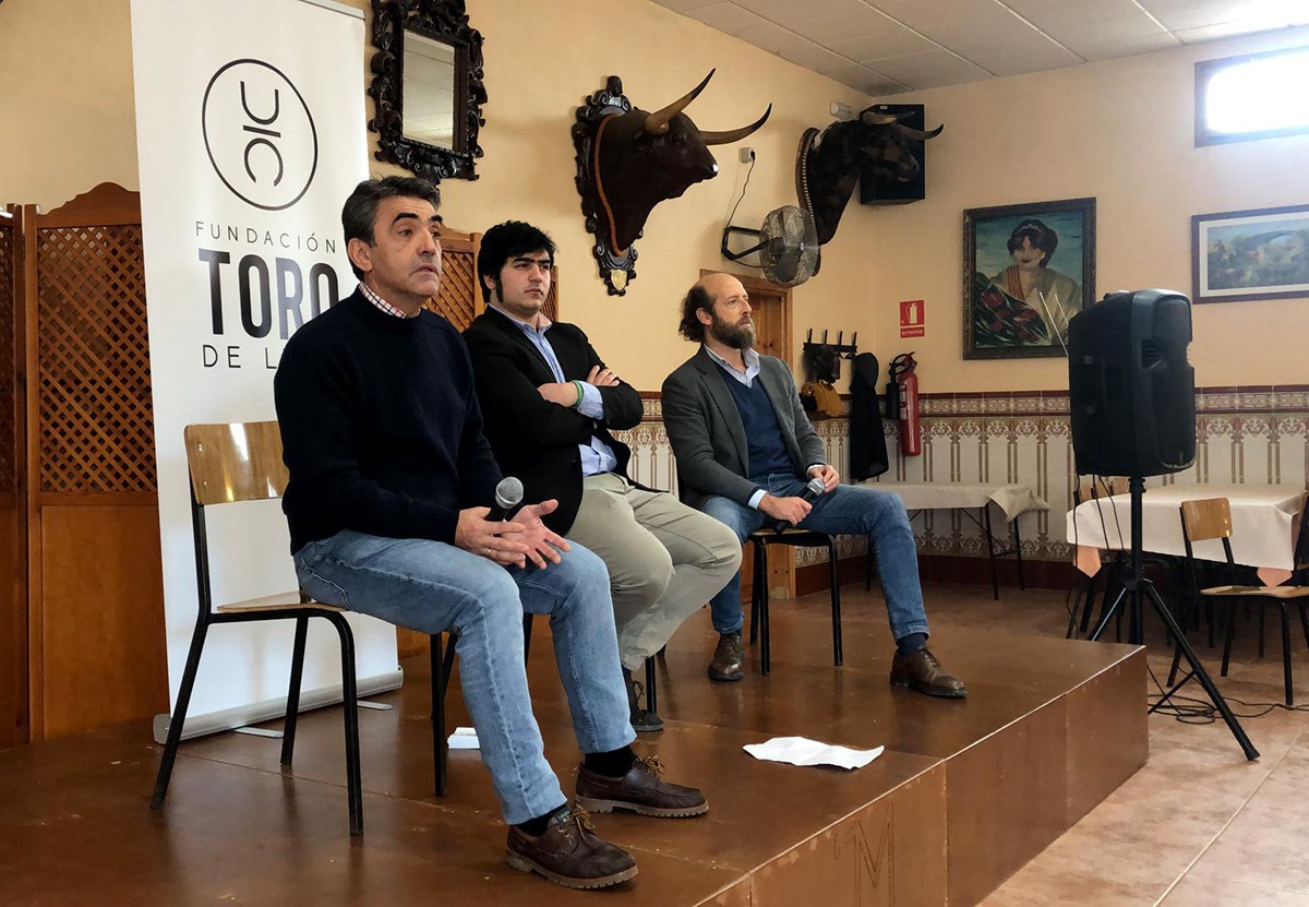 Imatge de la presentació de la Fundació Toro de Lídia a Alfara de Carles
