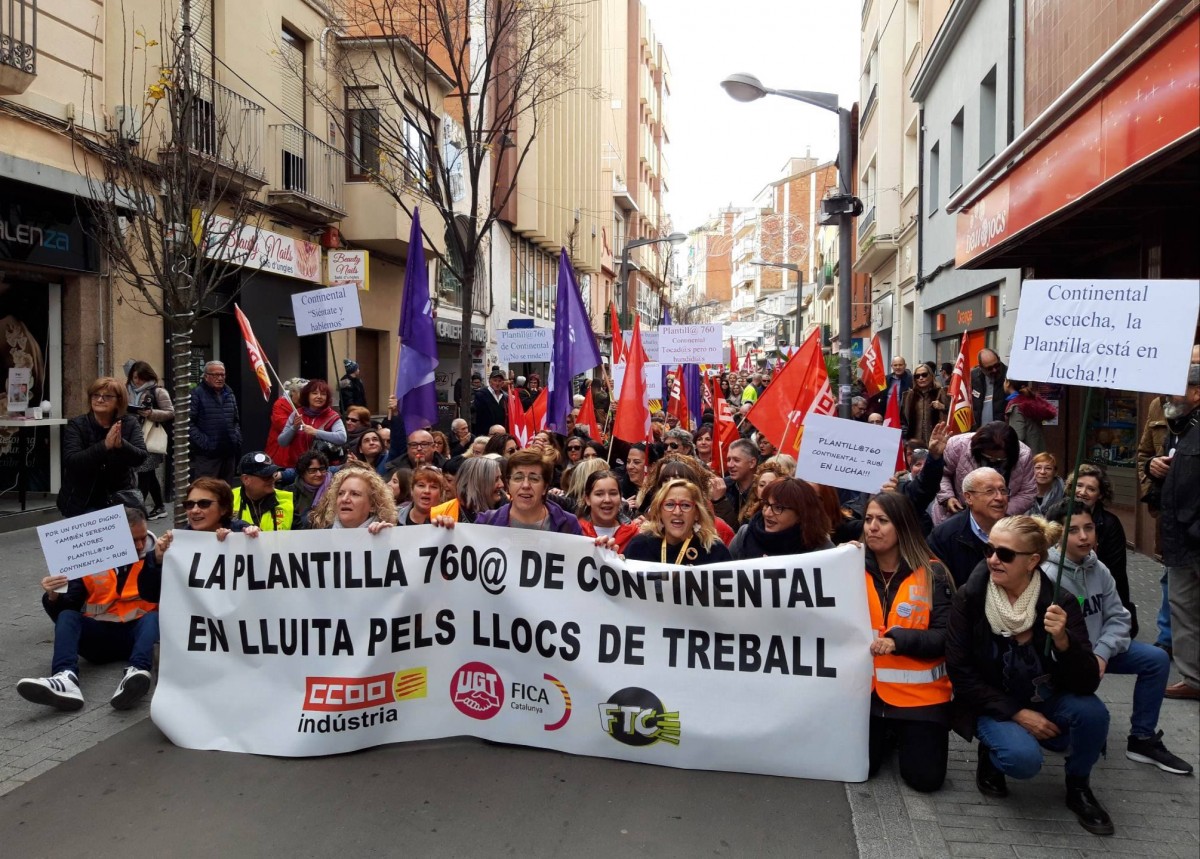La primera manifestació dels treballadors de Continental, al desembre