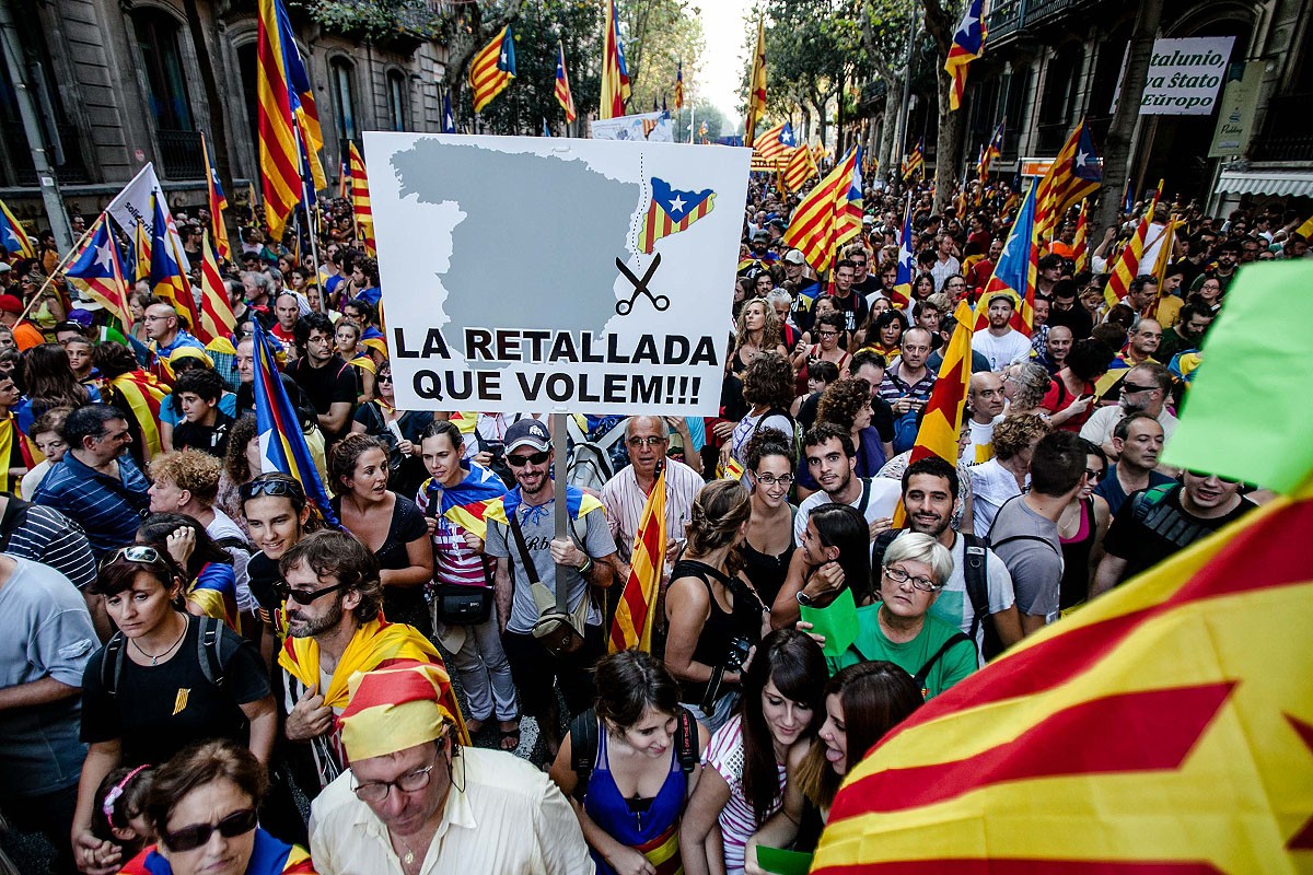 El Passeig de Gràcia va quedar petit l'Onze de Setembre del 2012 per acollir la primera gran manifestació independentista del procés.