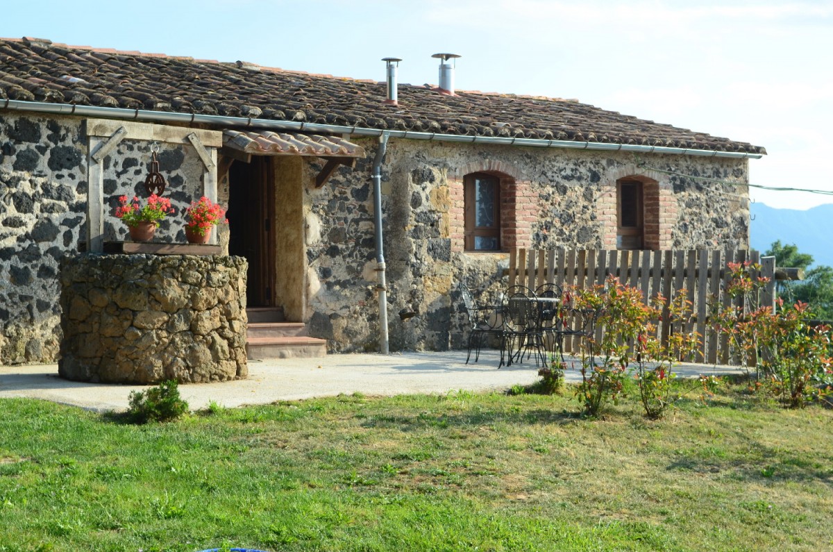 Una casa de turisme rural a prop d'Olot, datada del segle XIII.