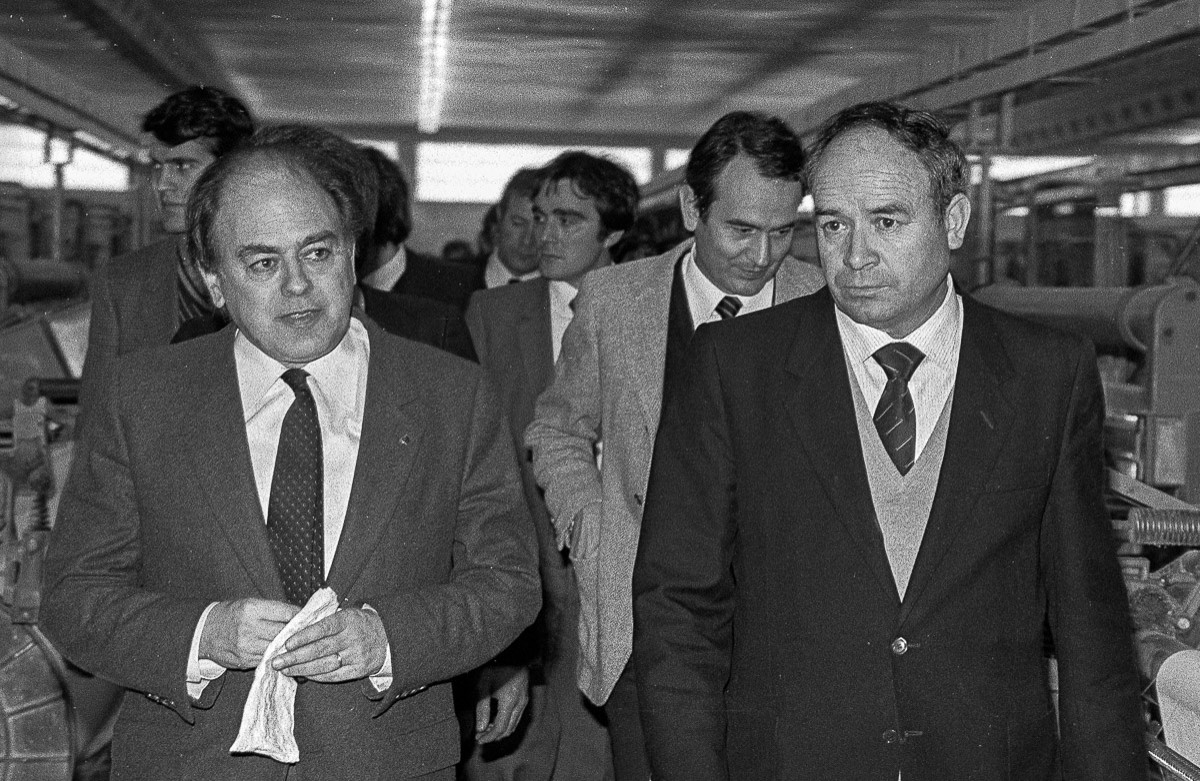 Jordi Pujol amb Josep Puigneró durant una visita a l'empresa el 1982