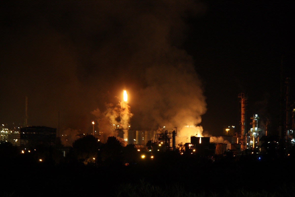 Explosió en una planta petroquímica de Tarragona