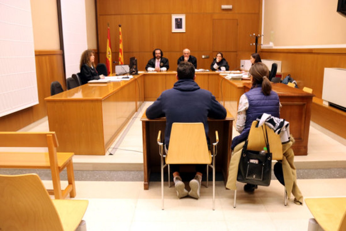 El judici a l'acusat a l'Audiència de Barcelona
