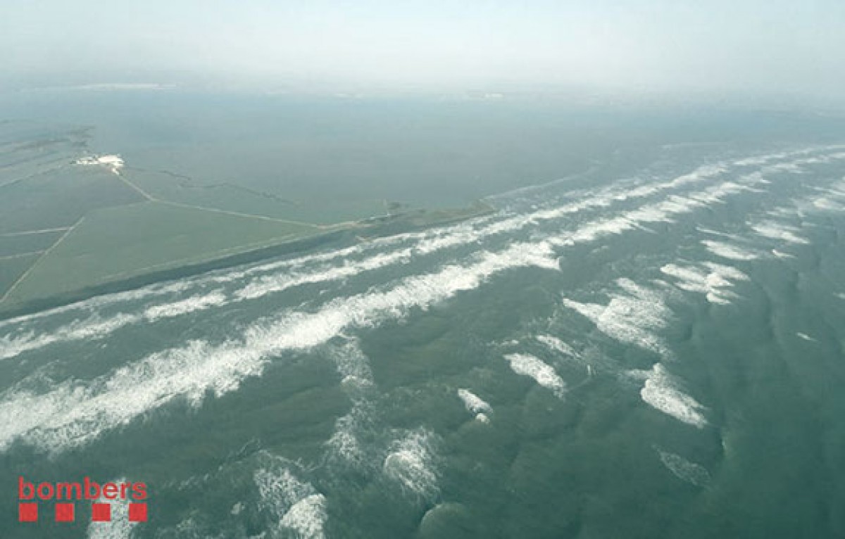 Imatge aèria del delta de l'Ebre després de la llevantada