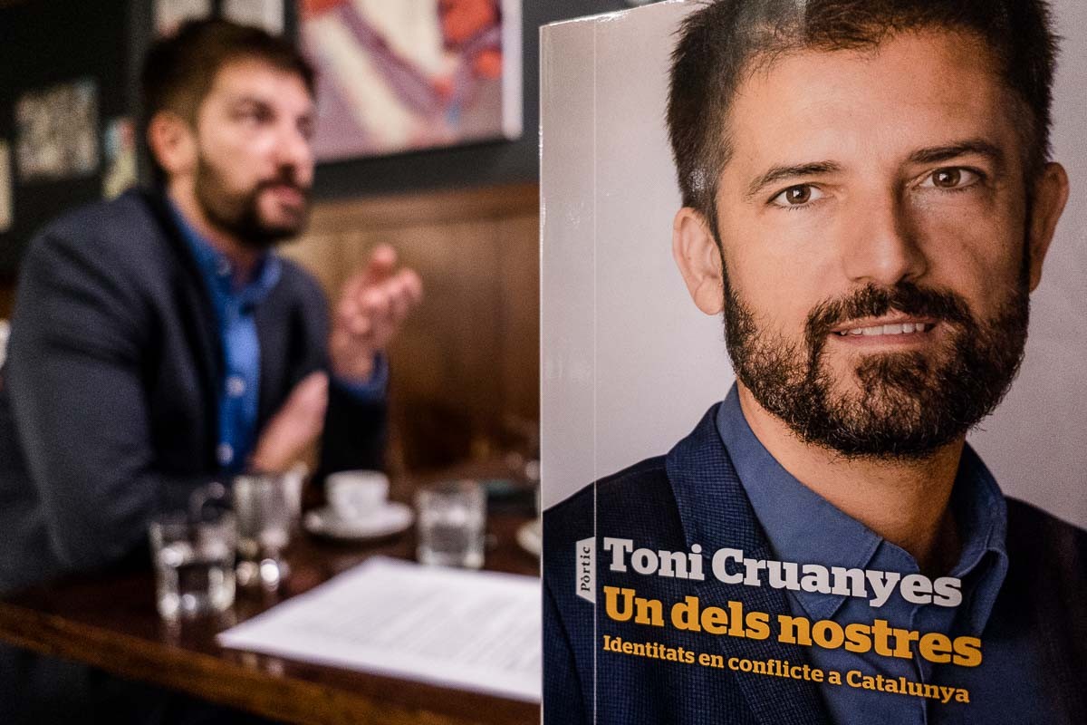 Toni Cruanyes presenta el seu nou llibre a Rubí