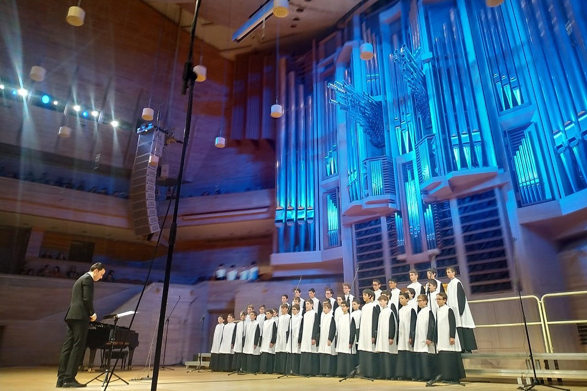 L'Escolania de Montserrat a l'Auditori Dom Musike de Moscou