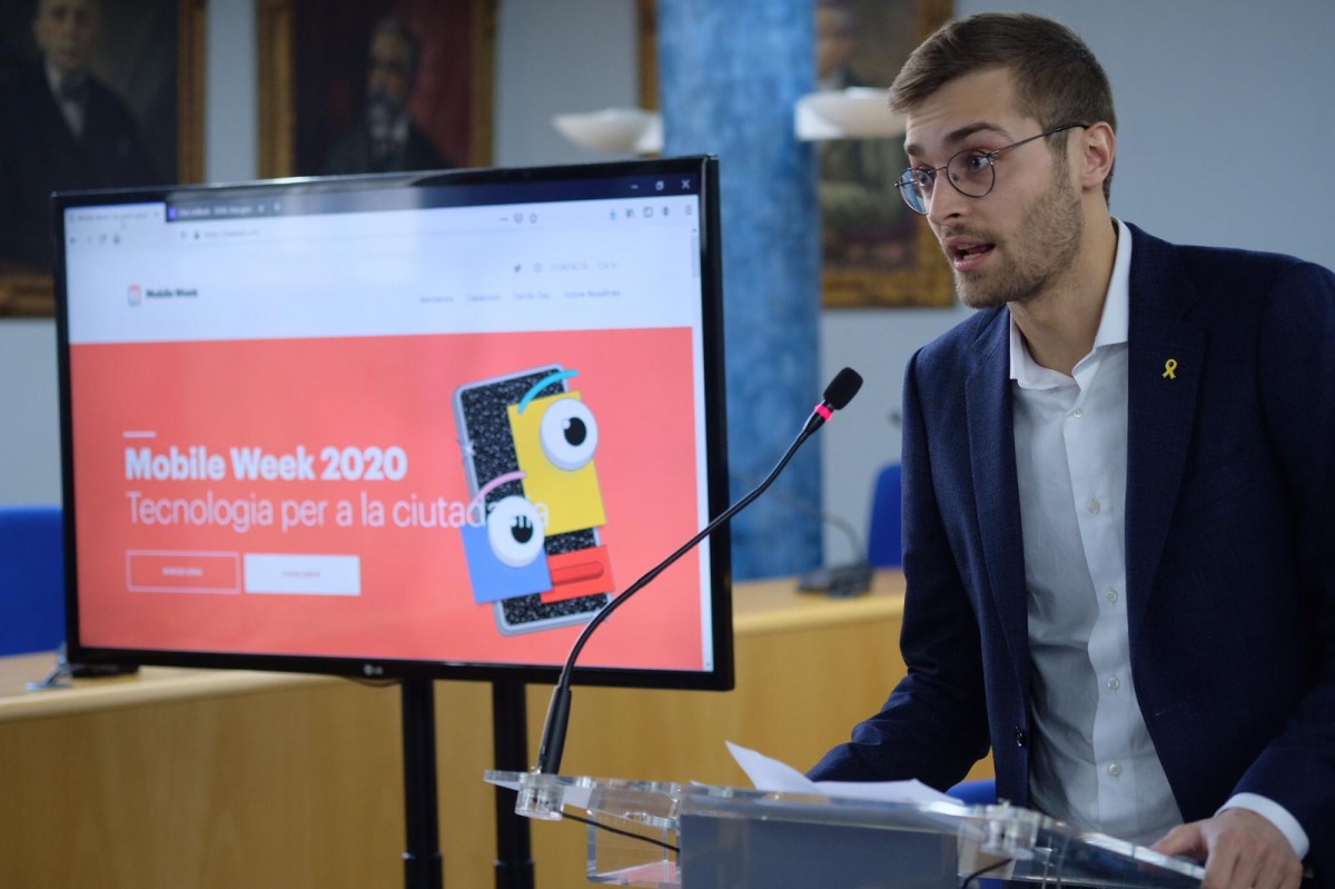 El regidor d’Innovació i Tecnologia, Agustí Arbòs, durant la presentació de la Mobile Week Olot 2020.