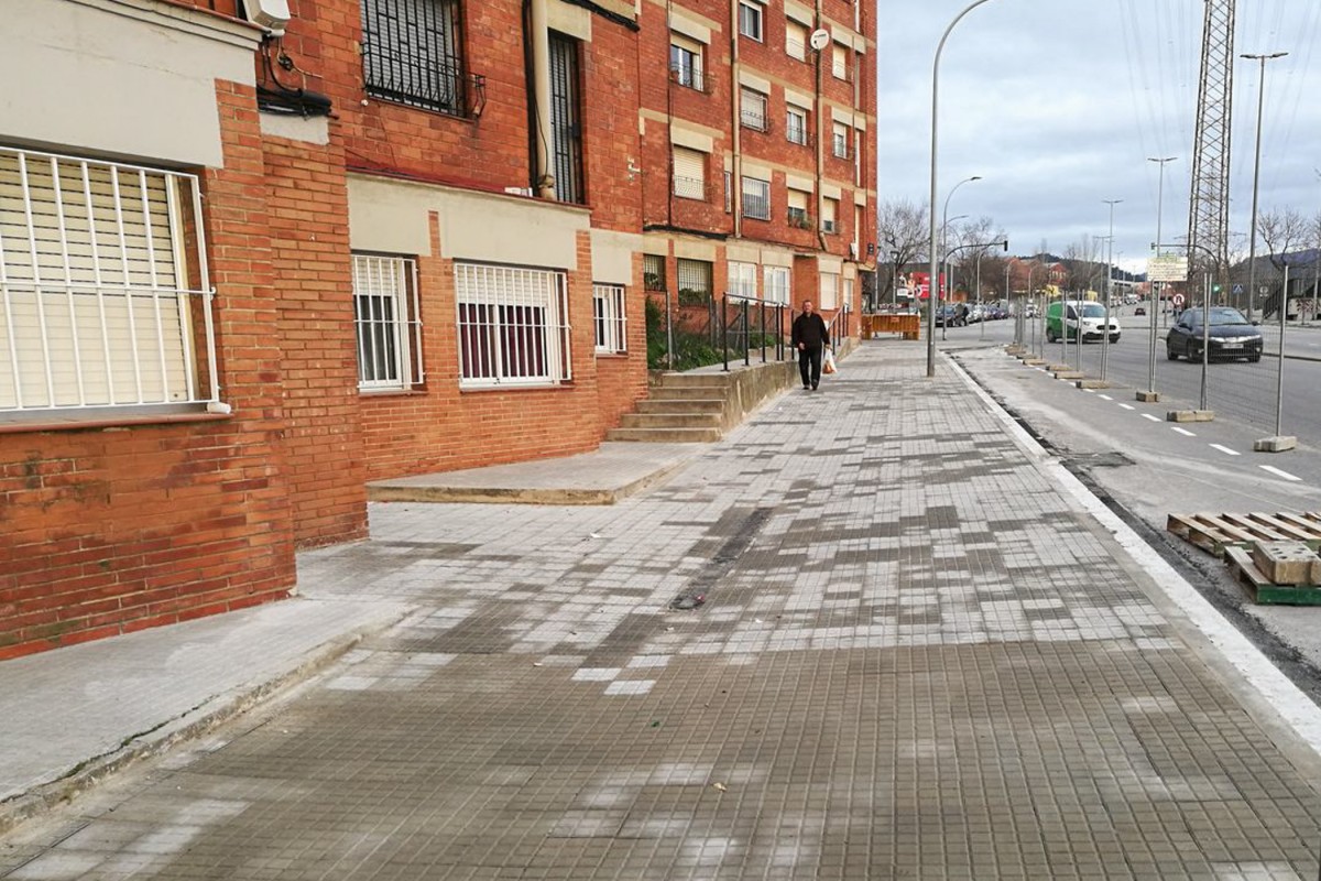 El tram de l'avinguda del Vallès on s'han dut a terme les obres.