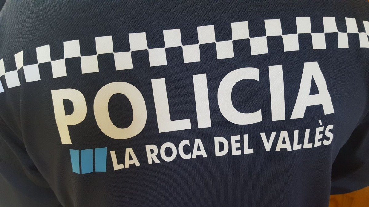 Un agent de la Policia Local de la Roca del Vallès.