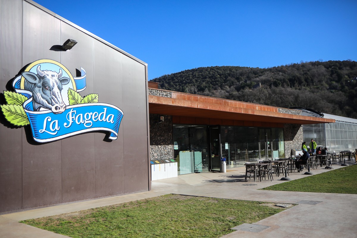 Instal·lacions de La Fageda al Parc Natural de la Zona Volcànica de la Garrotxa.