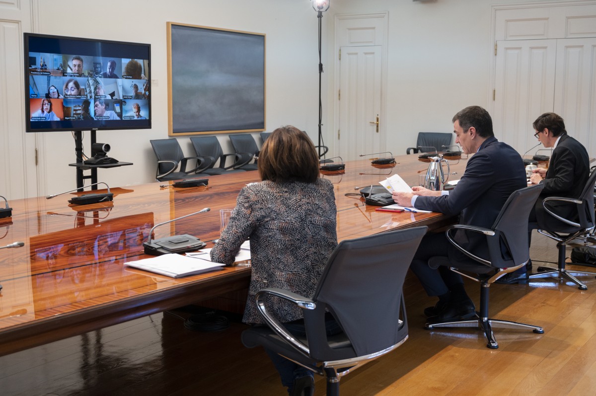Reunió del comitè d'experts a la Moncloa amb Pedro Sánchez.
