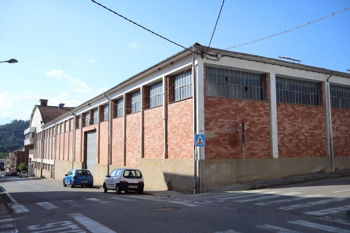 L'antiga fàbrica de Can Valeri a Olot.