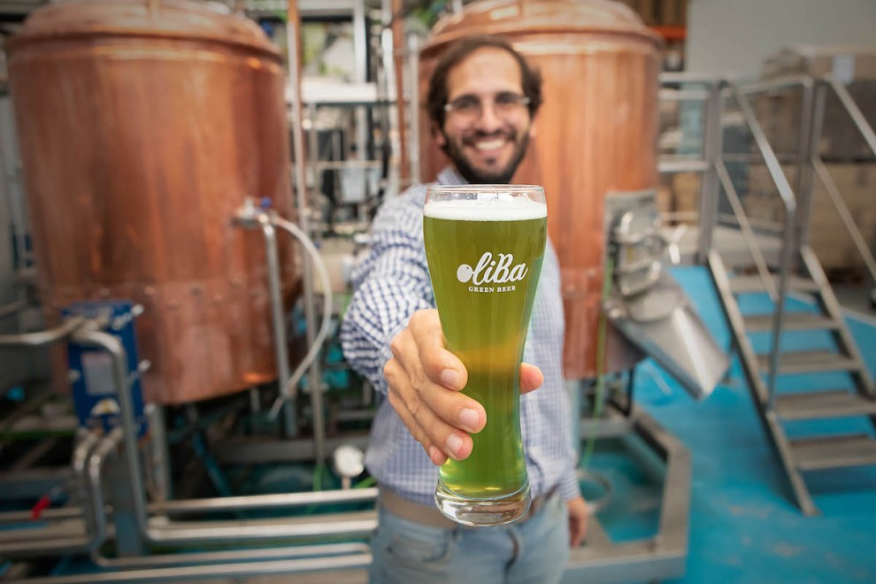 Ivan Caelles, mostra la nova Oliba Green Beer