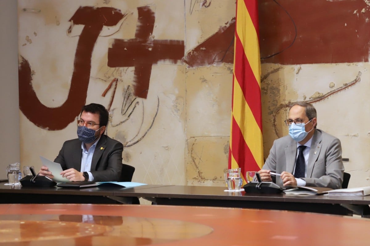 Pere Aragonès i Quim Torra, en una reunió del Govern de la legislatura passada.
