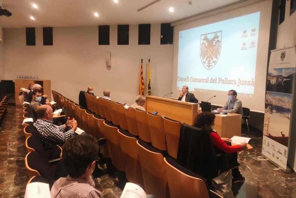 El ple es va celebrar per primer cop a l’Epicentre per garantir la distància física