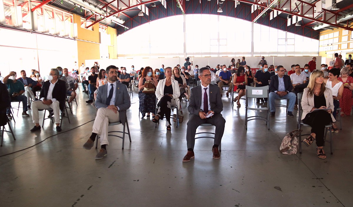 Presentació de la xarxa 5G al pavelló firal de Móra la Nova, amb el conseller de Polítiques Digitals, Jordi Puigneró.