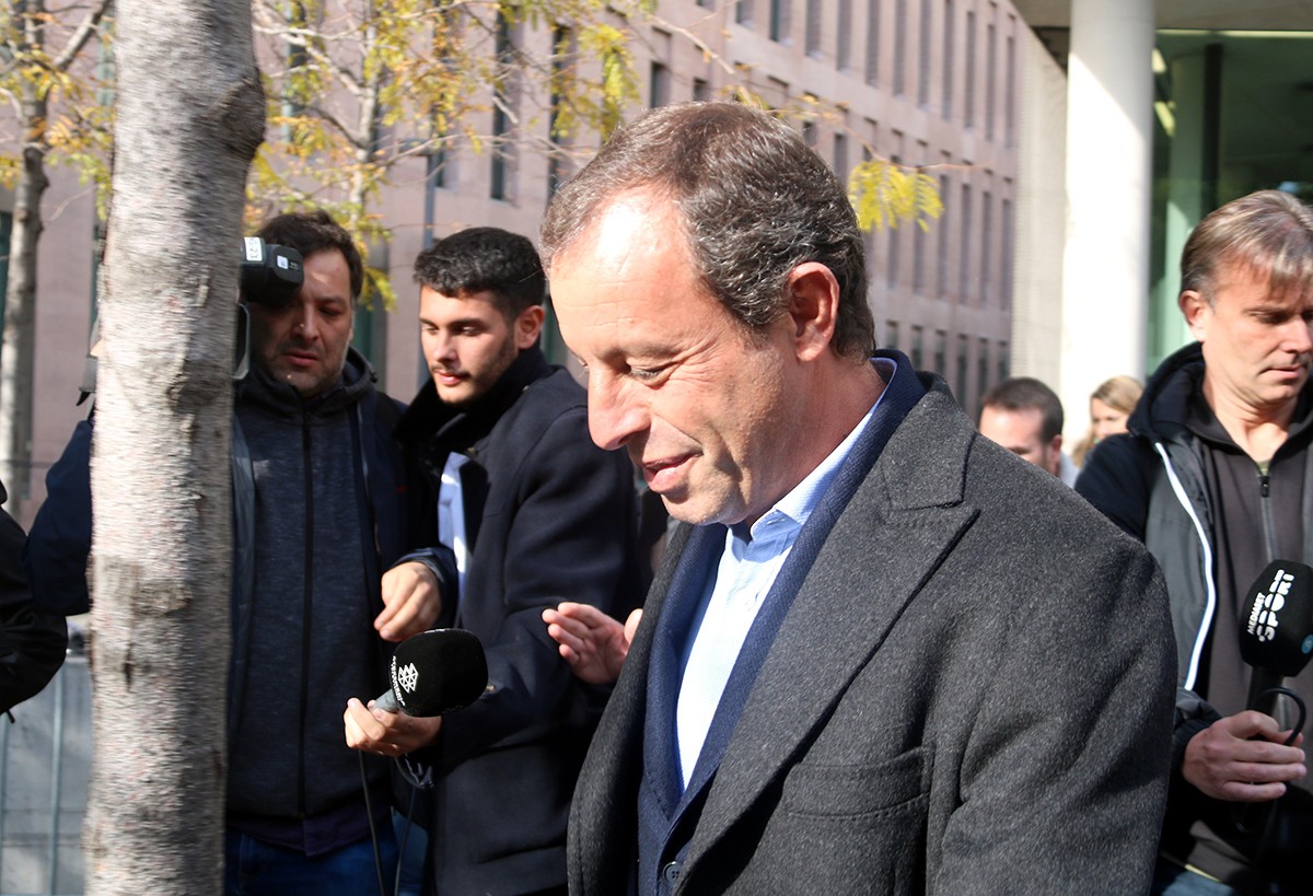 Sandro Rosell, en una imatge d'arxiu, sortint de la Ciutat de la Justícia