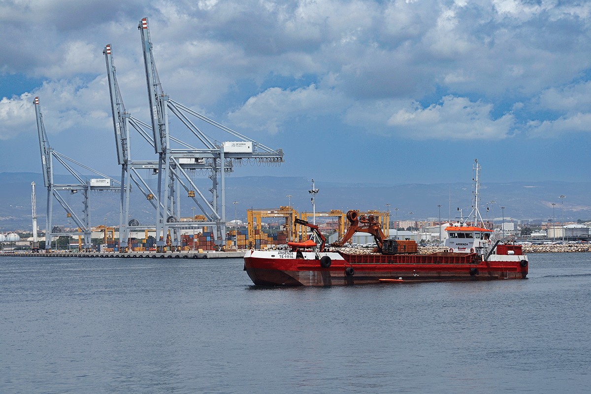 Imatge d'arxiu d'un vaixell al Port Tarragona